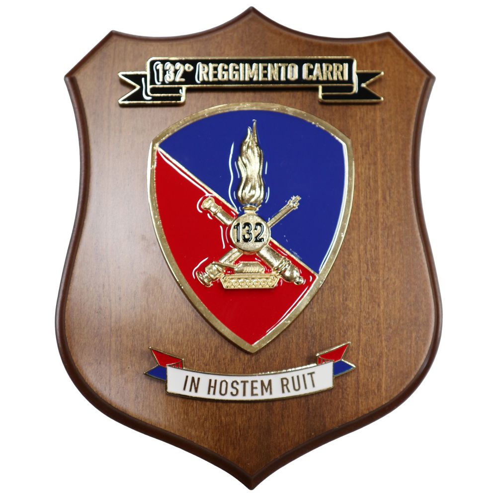CREST IN METALLO SMALTATO BASE LEGNO 22,5X17,5CM 132 REGGIMENTO CARRI
