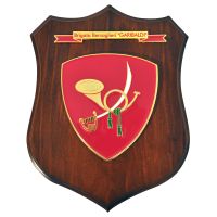 CREST IN METALLO SMALTATO BRIGATA BERSAGLIERI GARIBALDI E.I.