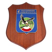 CREST IN METALLO SMALTATO BASE LEGNO 22,5X17,5CM 4 BRIGATA TELECOMUNICAZIONI E SISTEMI AERONAUTICA MILITARE