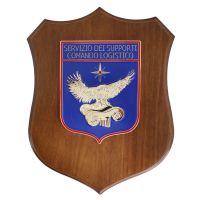 CREST IN METALLO SMALTATO BASE LEGNO 22,5X17,5CM SERVIZIO SUPPORTI COMANDO LOGISTICO AERONAUTICA MILITARE